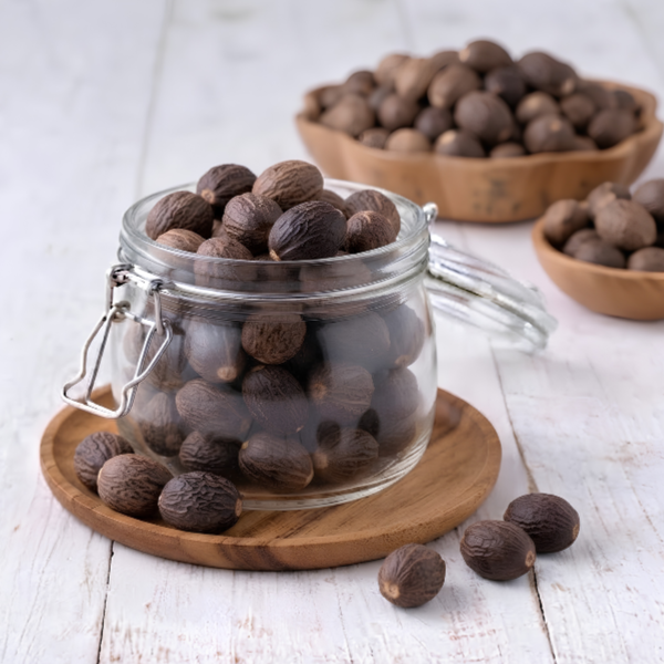 Unshelled Nutmeg